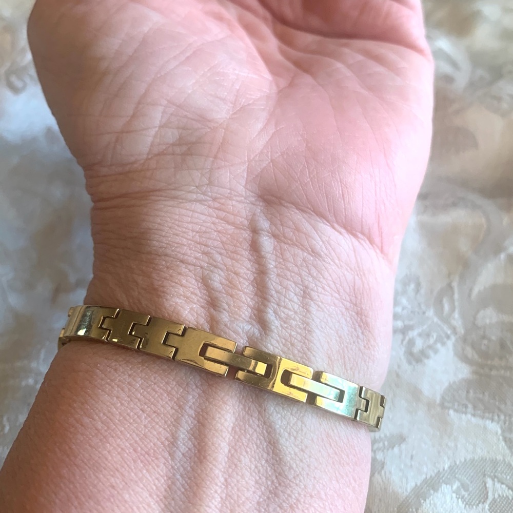 Goldtone and Rhinestones Embellished Women’s Watch - Picture 5 of 6